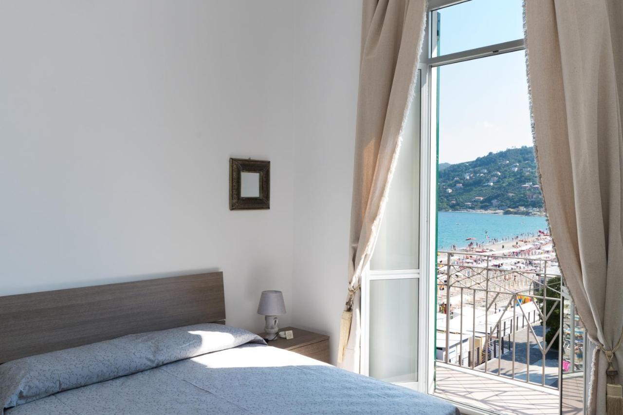 Hotel Miramare スポトルノ エクステリア 写真