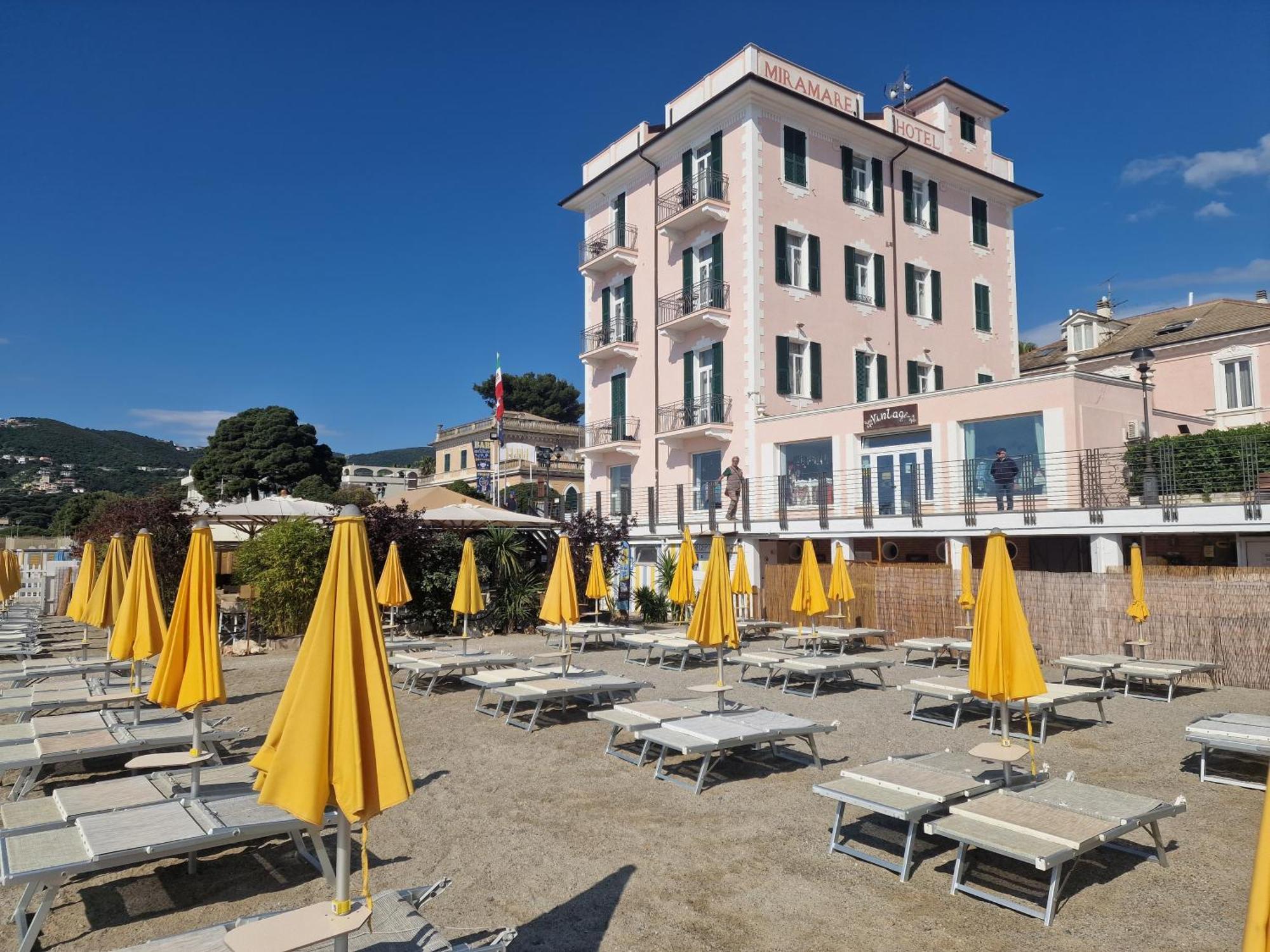 Hotel Miramare スポトルノ エクステリア 写真