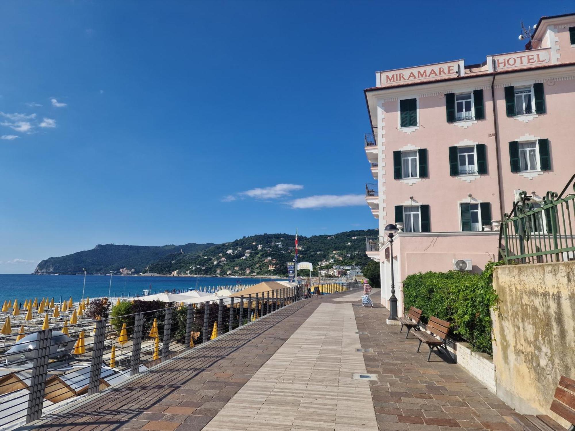 Hotel Miramare スポトルノ エクステリア 写真